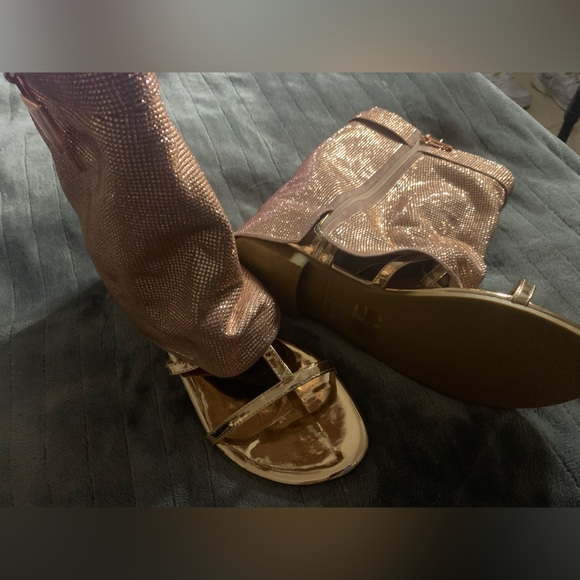 Cape Robbin Carami Round Toe Fold Over Flat Sandals - Picture 5 of 12